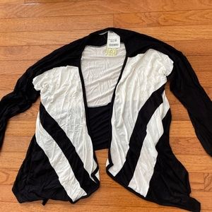 NWT Lighweight  Wrap Jacket